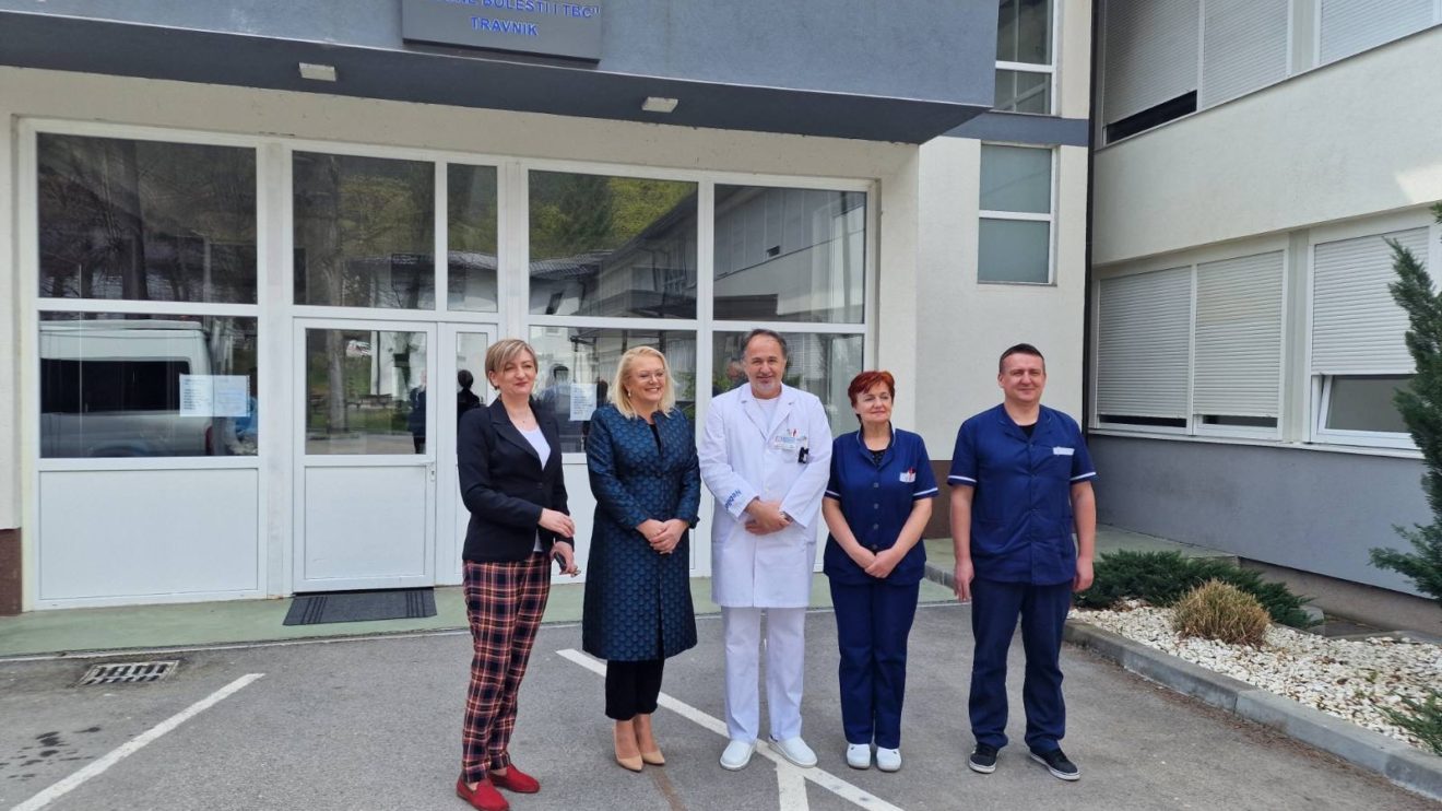 Predsjednica Federacije BiH Lidija Bradara boravila u posjeti našoj bolnici